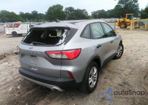 2021 Ford Escape S z USA, uszkodzony, nr VIN 1FMCU0F69MUA76761